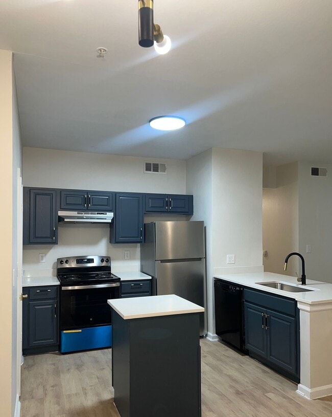 Building Photo - Riata Apartments