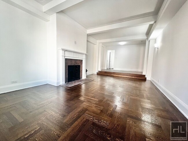 Photo - EAST 38 STREET Unidad 12G