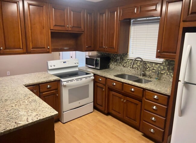 Photo - 1802 Marion Dr