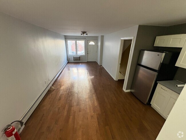 Building Photo - Evergreen Avenue Unit 1 Rental