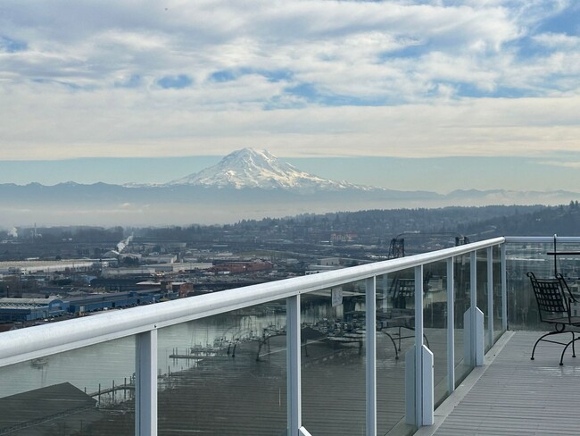 Building Photo - Updated 2BR Condo at Sky Terrace (Utilities Included!) Unit 260