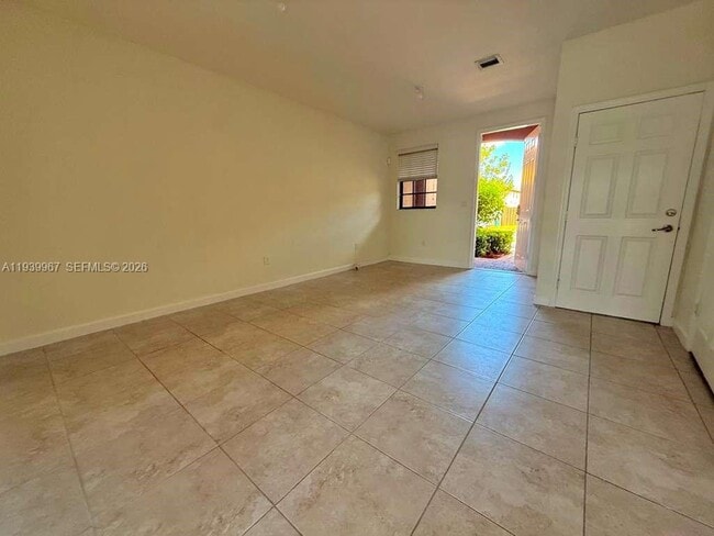 Photo - 320 SE 37th Ter