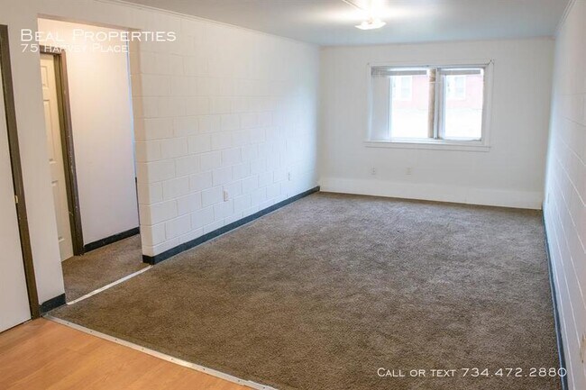 Photo - 75 Harvey Pl