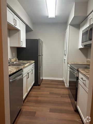 Building Photo - 9696 Walnut St Unit 1902 Rental