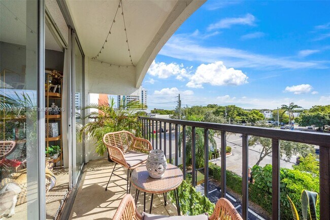 Photo - 2150 SW 16th Ave Unit 402