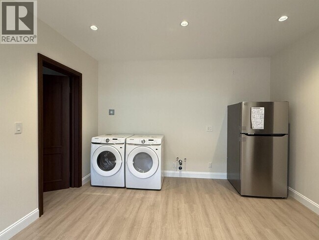 Photo - 1115 W 48th Ave