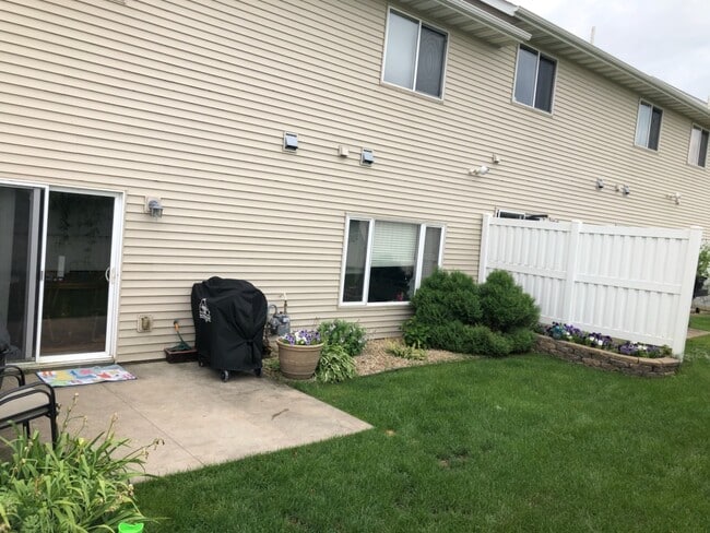 Photo - 2154 Willow Trail