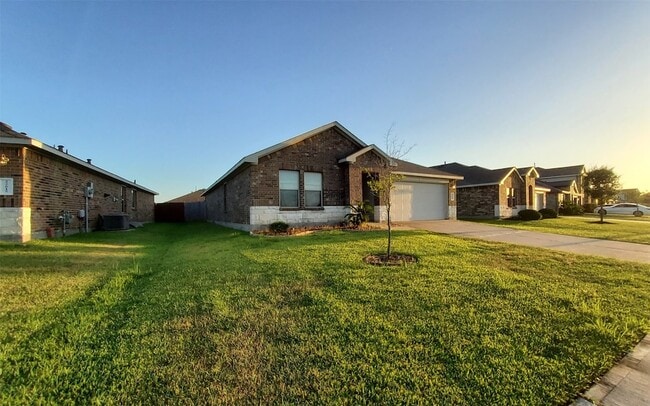 Photo - 22619 Castello Lakes Dr