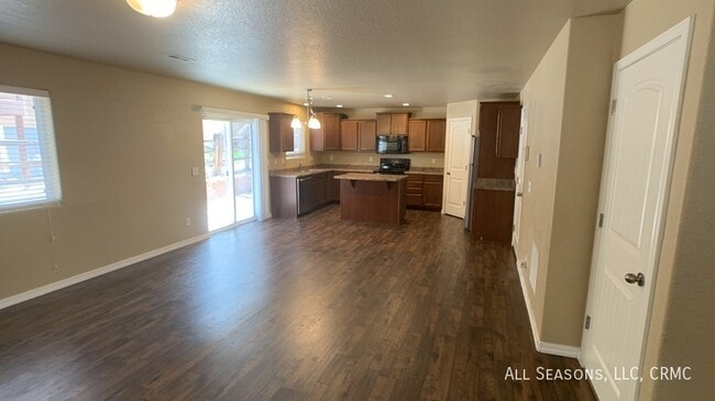 Photo - 954 Diamond Rim Dr