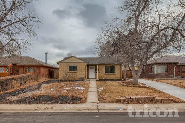 Photo - 3290 Magnolia St