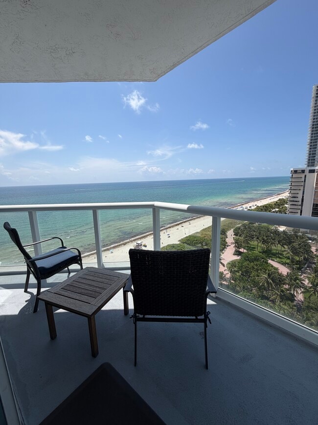 6515 Collins Ave Unit 1605