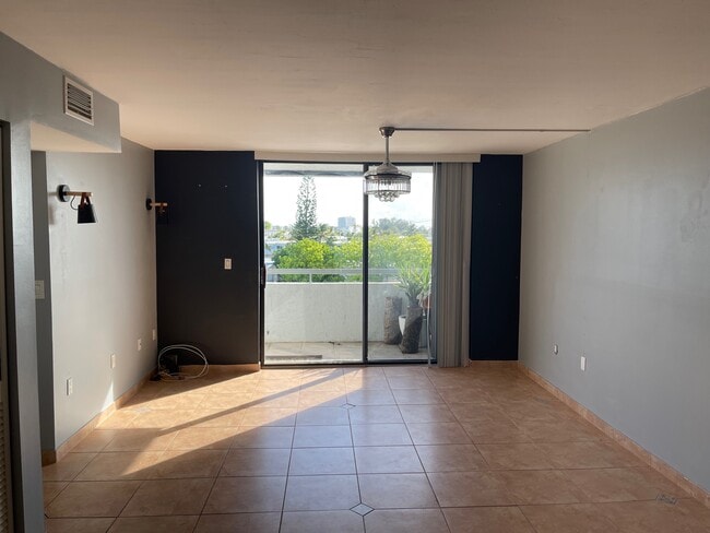 Photo - 7300 Wayne Ave Unit 415