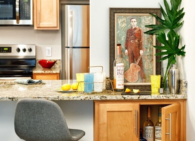 Photo - Artisan Hill