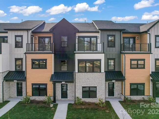 Building Photo - 714 Falling Oak Aly Rental