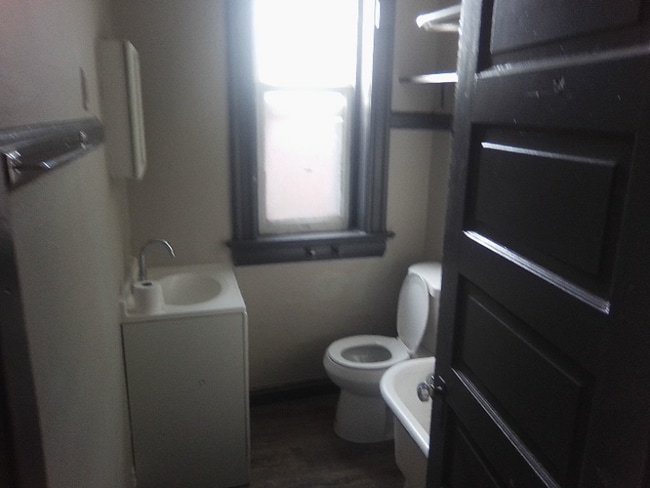 Photo - 5803 S Broadway Unit 2nd floor