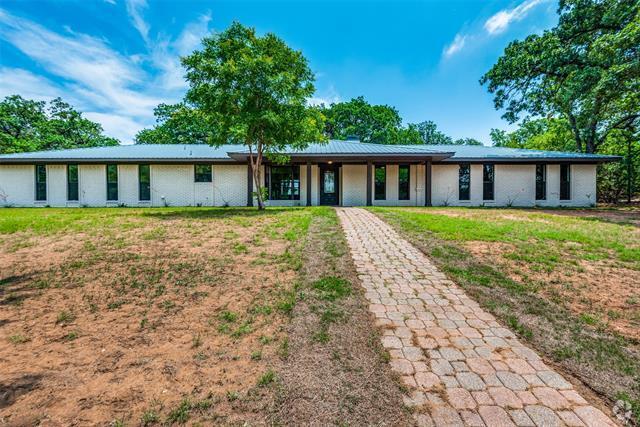 Building Photo - 2215 Lake Sharon Dr Rental