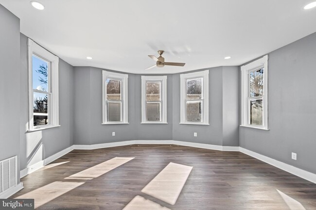 Photo - 3014 Royston Ave