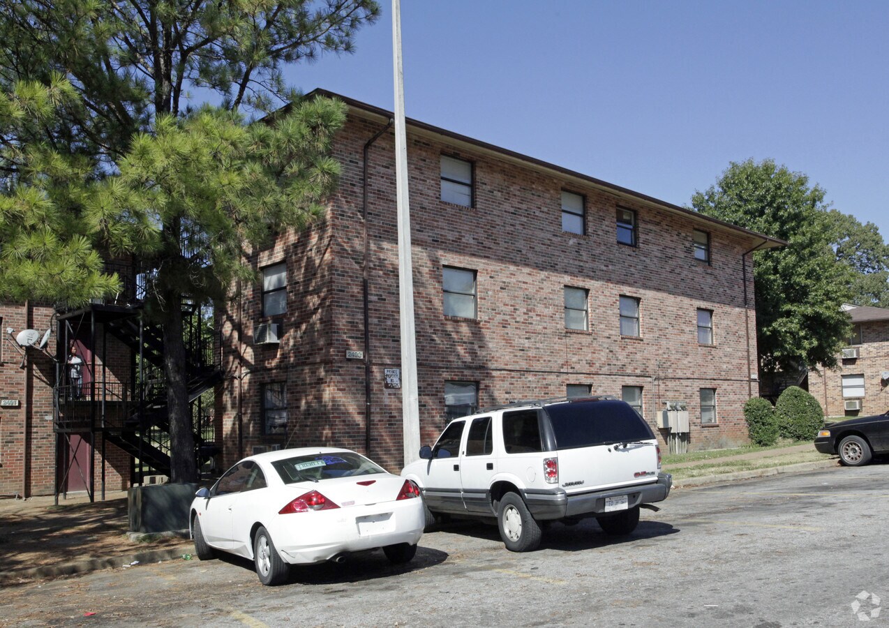 Photo - Hillview Village Apartments