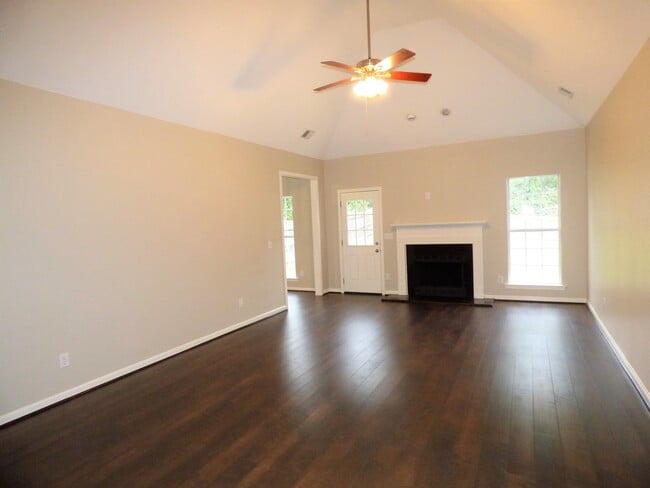 Photo - 951 Savannah Ln