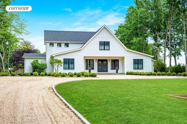 Photo - 34 Country Club Dr