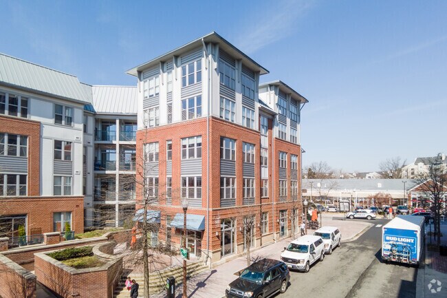 Photo - 1800 Wilson Blvd