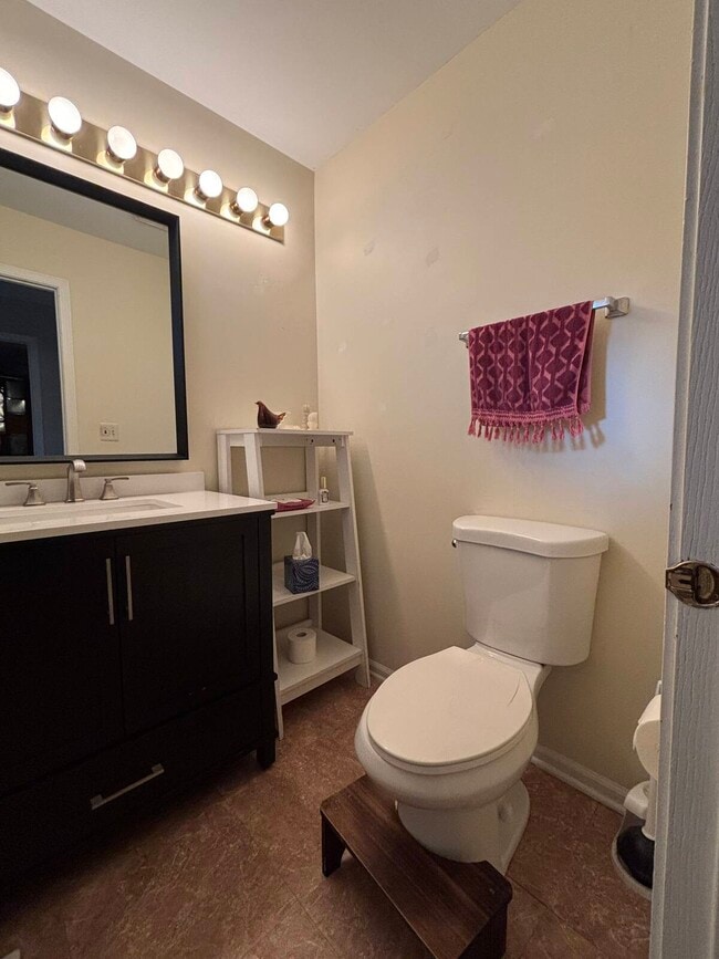 Photo - 781 N Shady Oaks Dr
