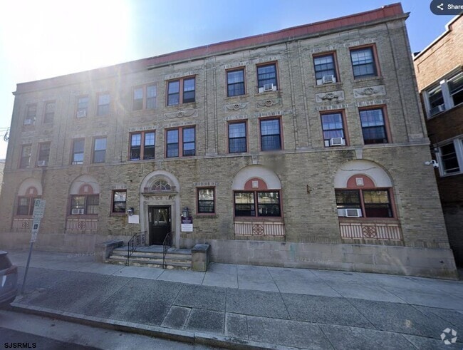 Building Photo - 2 S Bartram Ave Unit A-3 Rental