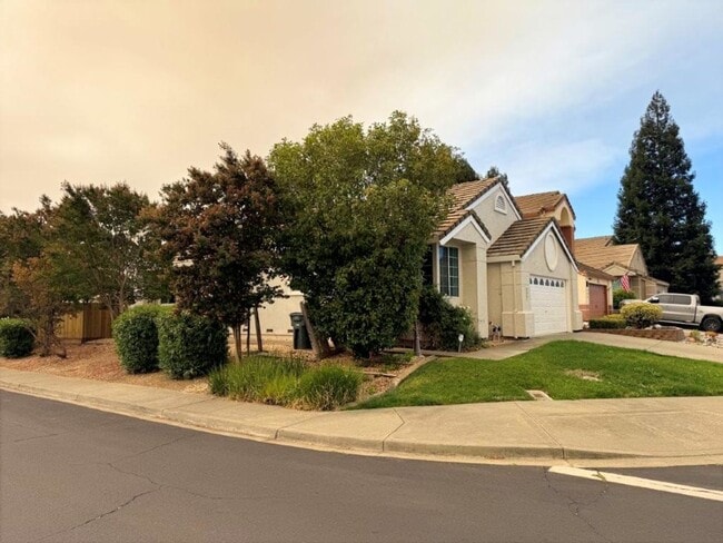 Photo - 900 Bluewater Dr