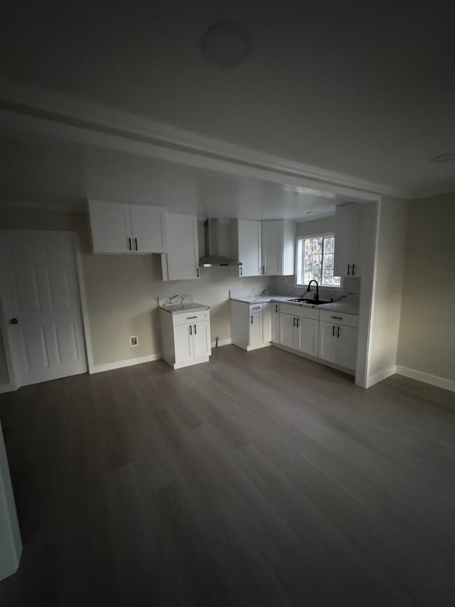 Photo - 1424 S McDonnell Ave House