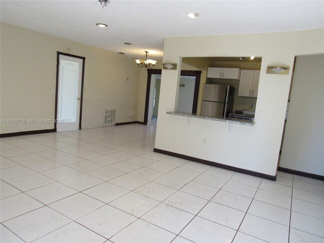 Photo - 7913 Ramona St