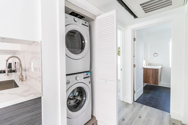 Photo - 148 S Madison Ave Unit # 1