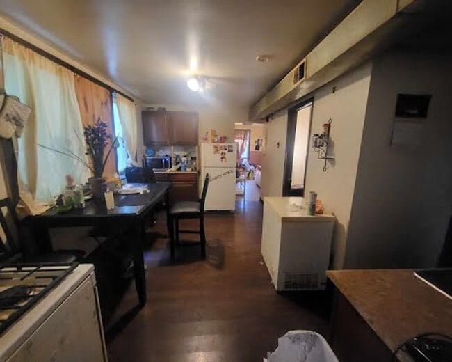 Building Photo - 1966 S 11th St Unit 1966A Rental