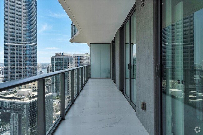 Building Photo - 1300 S Miami Ave Unit 3211 Rental