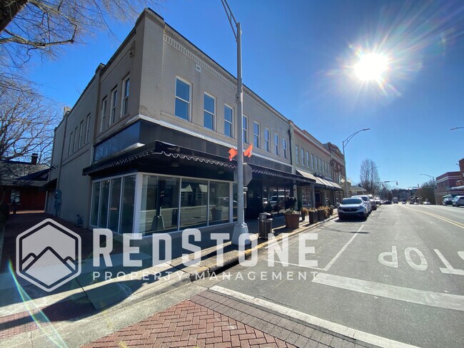 Photo - 102 E Front St