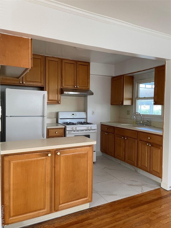 Photo - 48-15 203rd St