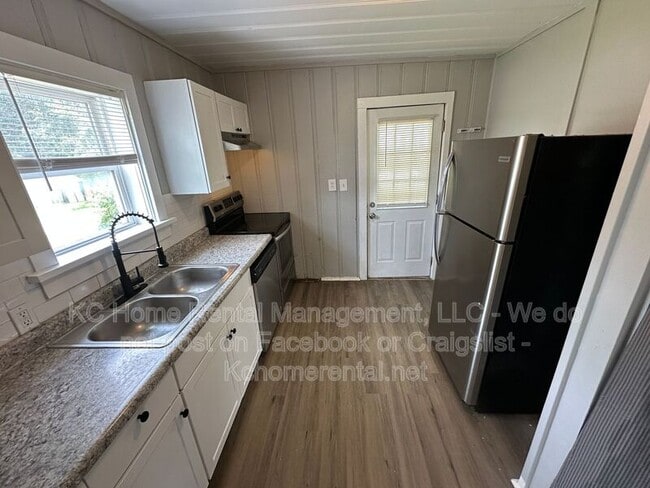 Photo - 7113 N Highland Ave