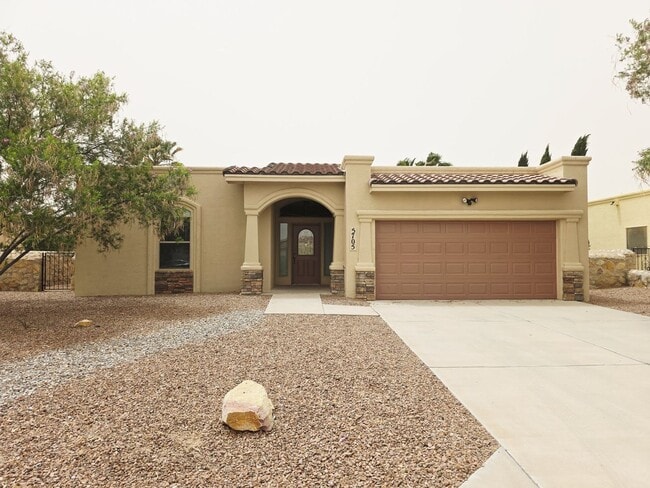 Building Photo - 5705 Ireland Dr