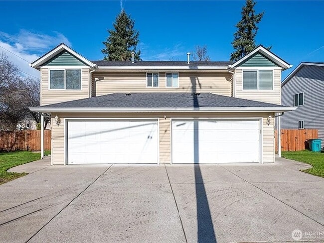 Building Photo - 12202 NE 39th St