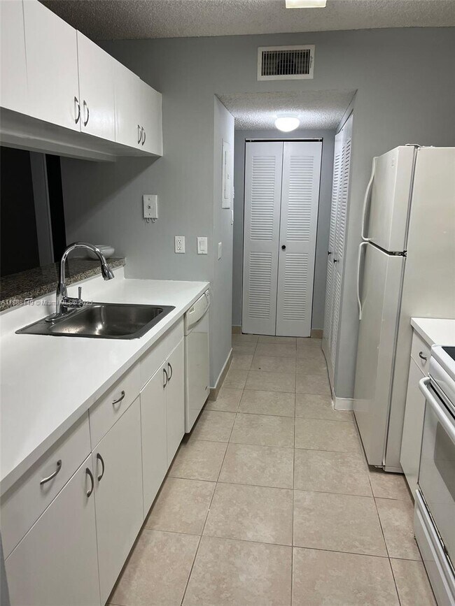 Photo - 10521 SW 158th Ct Unit 102