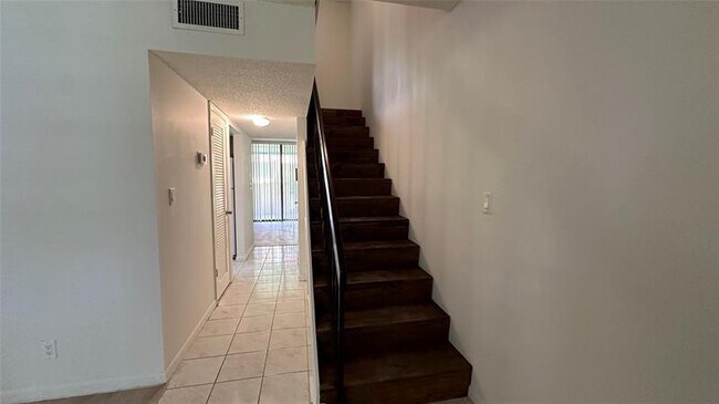 Photo - 745 SE 1st Way