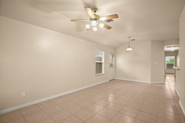Photo - 1225 Orchard Park Cir