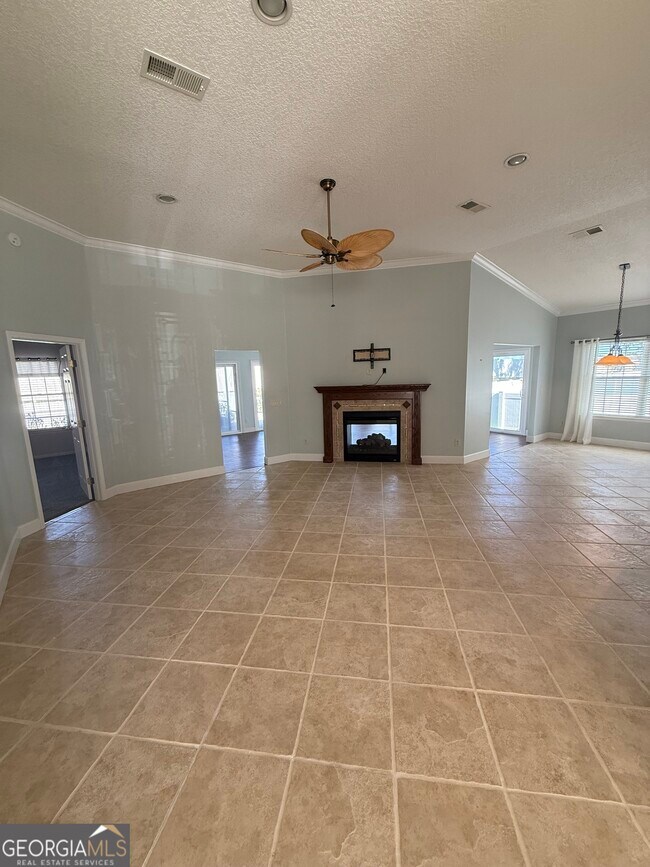 Photo - 1403 Tanager Trail