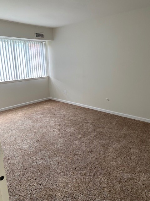 Stonehenge Court Apartments