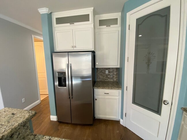 Photo - 709 Embassy Cir