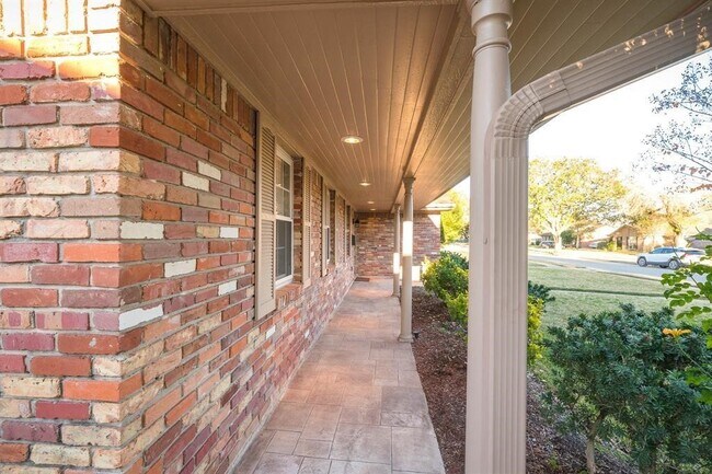 Photo - 5046 Yarwell Dr
