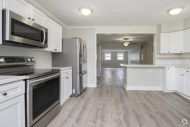 Building Photo - 690 2nd Ave Rental
