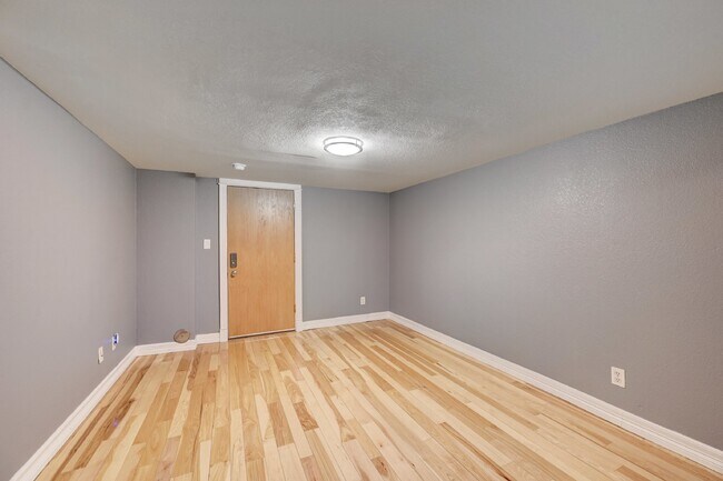 Photo - $1,150 - 1 bed, 1 bath charming Condo in t... Unidad 5