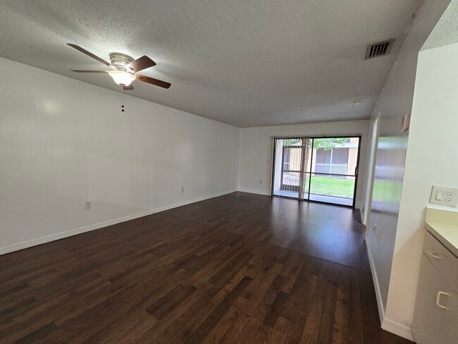 Building Photo - Verano 2192 Rental