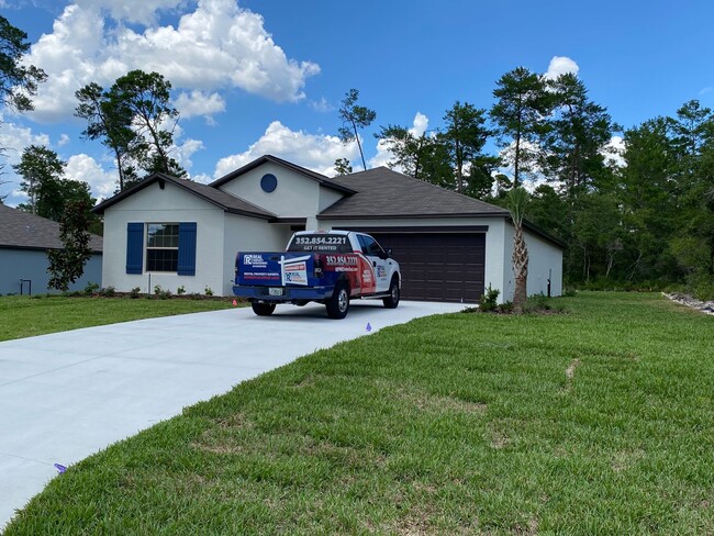 Photo - Great SW location 4/2/2 **WON'T LAST**