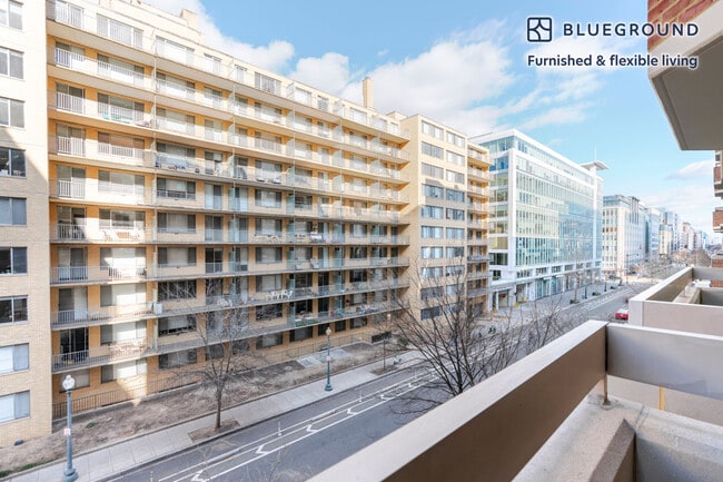 Photo - 2140 L St NW Unidad FL4-ID1239